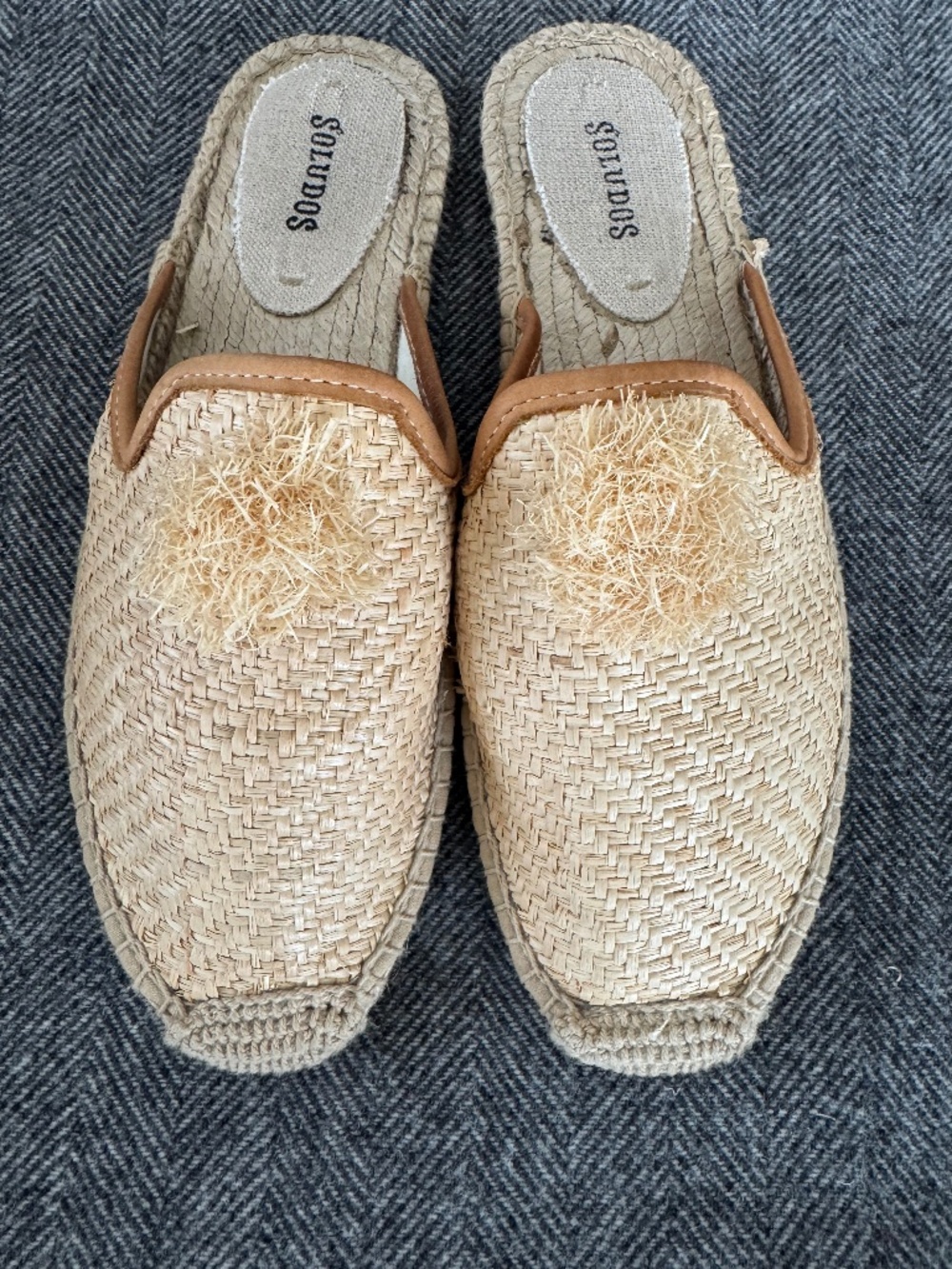 SOLUDOS RAFFIA MULES WITH POMPOM ON TOP :)